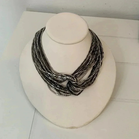 Simple vera vera wang Necklace - Picture 2 of 4